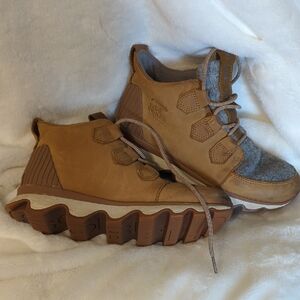 Sorel Brown and Gray Lace Up Boots with Rugged Sole